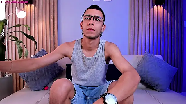 SymonPrince online show from September 23, 2025, 7:10 pm