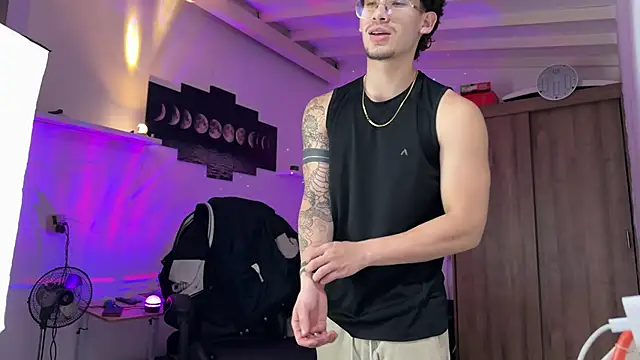 Kisan Smith online show from April 9, 2026, 3:52 am