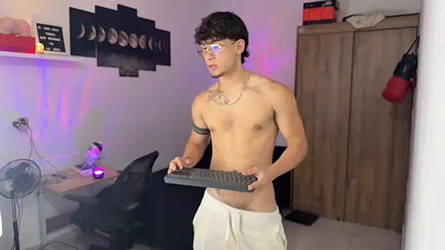 Kisan Smith online show from October 12, 2025, 3:41 am