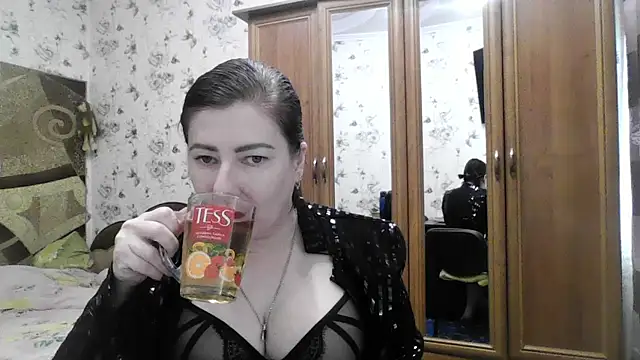 SophieNightAh online show from November 15, 2025, 7:23 am