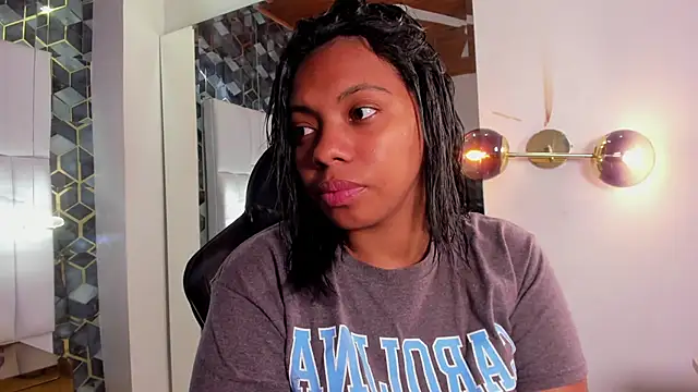 lia mariana online show from January 11, 2026, 8:38 pm