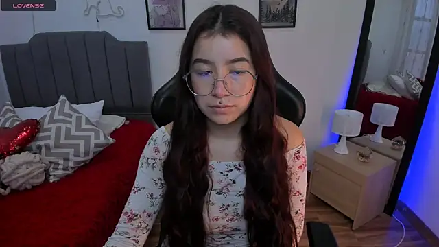 Snapshot of Amy_joones chatting on February 4, 2026, 12:11 pm Amy joones online show from February 4, 2026, 12:11 pm