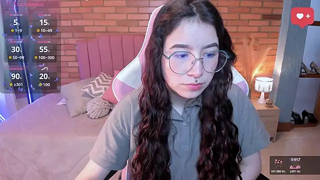 Amy joones online show from May 31, 2026, 11:49 am