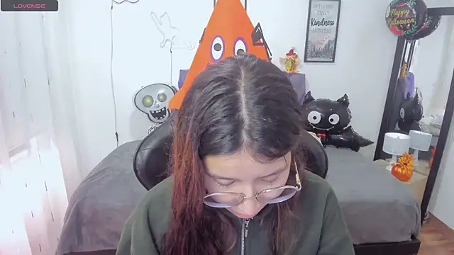 Amy joones online show from October 29, 2025, 12:48 pm