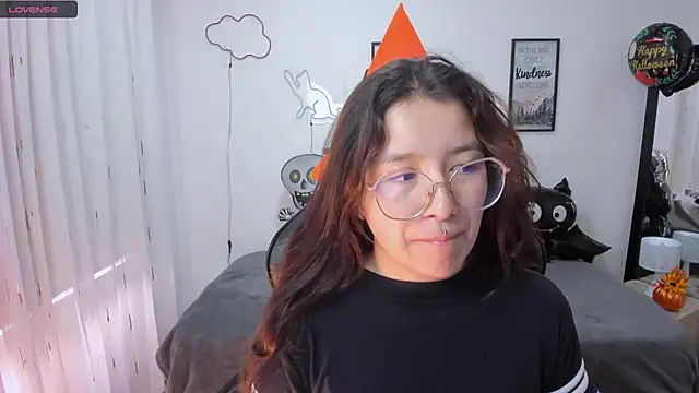 Amy joones online show from October 23, 2025, 12:26 pm