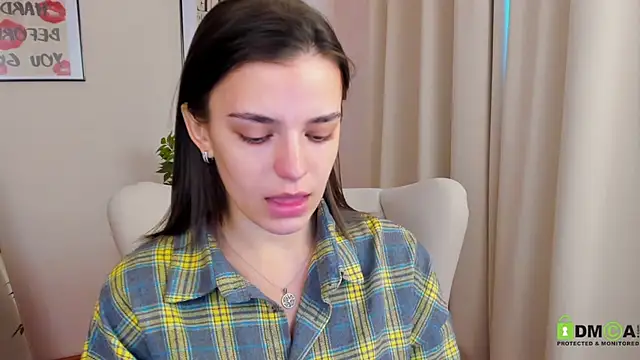 Snapshot of SuzyJamess chatting on March 21, 2025, 2:28 am SuzyJamess online show from March 21, 2025, 2:28 am