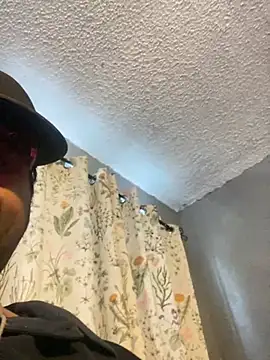 Miguel16i online show from March 19, 2025, 3:51 pm