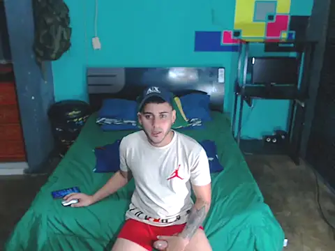 xxxxhotxoxo online show from January 5, 2026, 6:33 pm