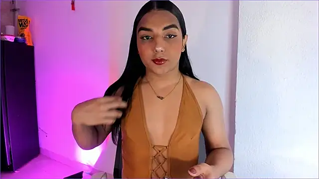 Snapshot of CandyLatinHott chatting on April 30, 2026, 7:10 pm CandyLatinHott online show from April 30, 2026, 7:10 pm