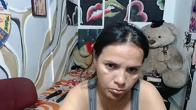 Snapshot of manzanahot9 chatting on February 27, 2026, 1:55 pm manzanahot9 online show from February 27, 2026, 1:55 pm