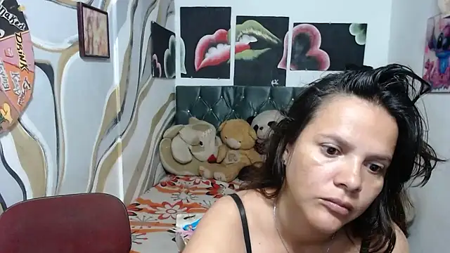 Snapshot of manzanahot9 chatting on February 17, 2026, 8:33 am manzanahot9 online show from February 17, 2026, 8:33 am