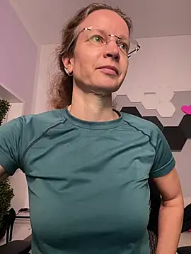 AnnikaRose online show from January 10, 2026, 7:47 am