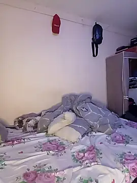 Snapshot of Brian_johns chatting on April 19, 2026, 12:06 pm Brian johns online show from April 19, 2026, 12:06 pm