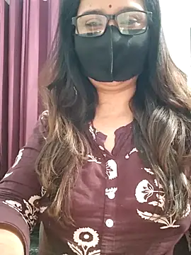 Snapshot of Aishwaryaa_69 chatting on April 21, 2026, 2:25 am Aishwaryaa 69 online show from April 21, 2026, 2:25 am