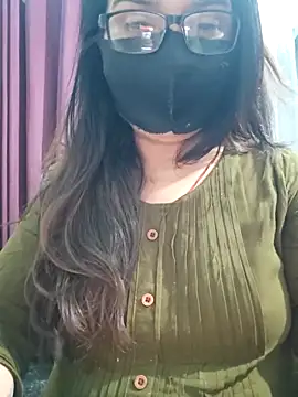 Snapshot of Aishwaryaa_69 chatting on April 29, 2026, 4:00 pm Aishwaryaa 69 online show from April 29, 2026, 4:00 pm