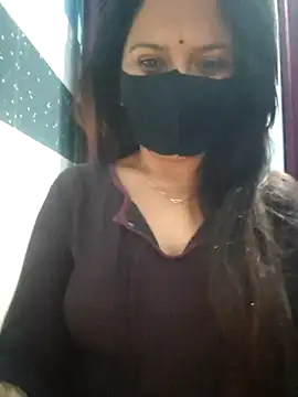 Snapshot of Aishwaryaa_69 chatting on March 8, 2025, 3:02 pm Aishwaryaa 69 online show from March 8, 2025, 3:02 pm
