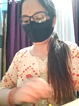 Aishwaryaa 69 online show from October 25, 2025, 2:00 am