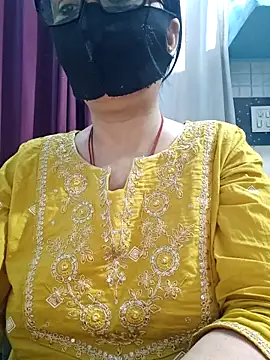 Aishwaryaa 69 online show from April 3, 2026, 3:02 am