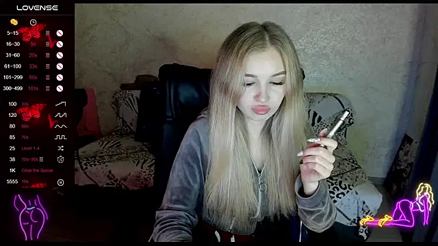 Snapshot of _NigoNika chatting on February 8, 2026, 10:18 pm NigoNika online show from February 8, 2026, 10:18 pm