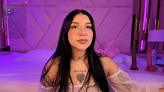 Leiaa  online show from November 11, 2025, 6:08 am