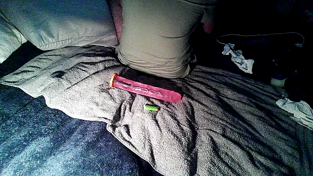 Jacknjimmyjohn online show from December 15, 2025, 12:22 pm