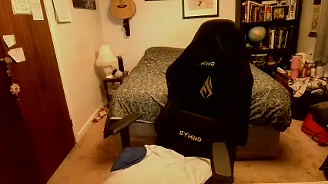 Hairy Guy30 online show from November 28, 2025, 11:38 pm