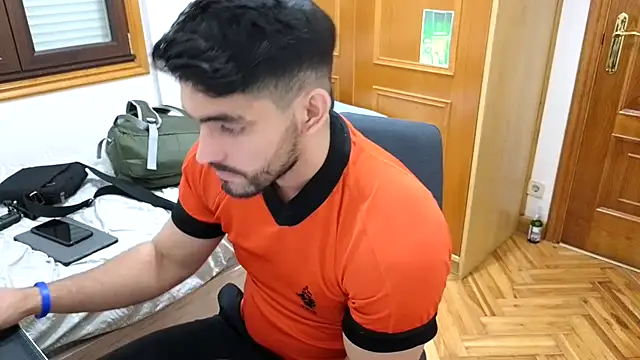 Snapshot of Jackyrose chatting on February 19, 2025, 2:33 pm Jackyrose online show from February 19, 2025, 2:33 pm