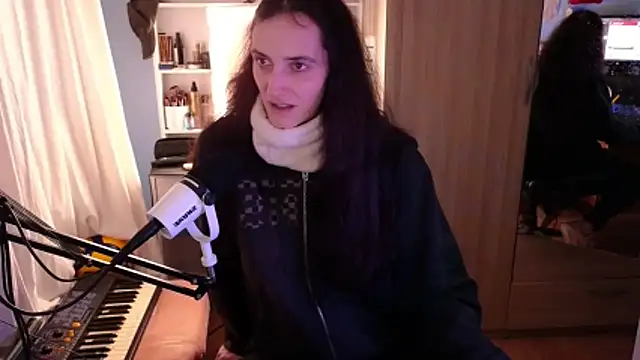 MemiKouki online show from December 22, 2025, 4:40 pm