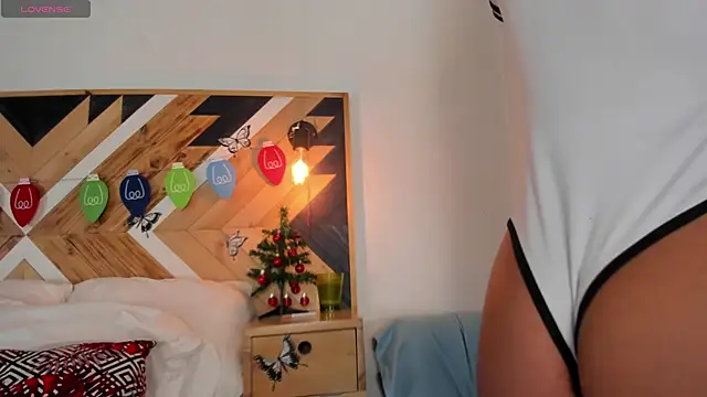 Kathaleiya Ozz online show from December 4, 2025, 7:57 pm