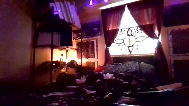 Mic Oxinner online show from November 21, 2025, 5:56 pm