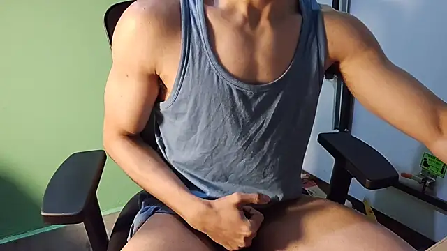Snapshot of hot_asian_boy chatting on February 21, 2025, 8:18 am hot asian boy online show from February 21, 2025, 8:18 am
