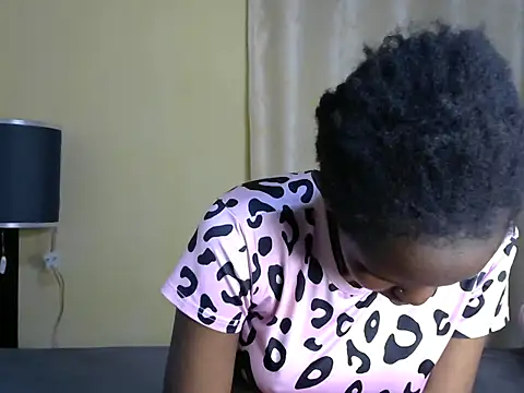 Kasweet Lee online show from August 2, 2026, 7:44 pm
