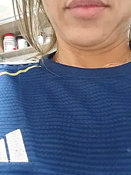 Snapshot of melissa_35_ chatting on October 20, 2025, 11:44 am melissa 35 online show from October 20, 2025, 11:44 am