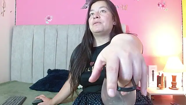 monickhot303av online show from October 11, 2025, 3:40 am