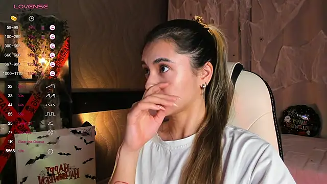 DarlaLike online show from November 1, 2025, 3:57 am