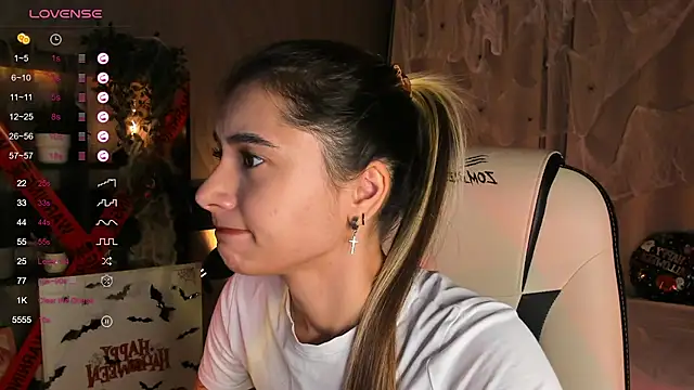 DarlaLike online show from October 23, 2025, 3:49 am