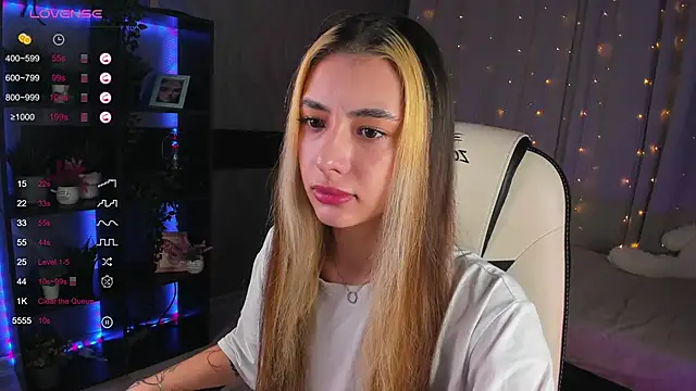 DarlaLike online show from March 12, 2025, 4:08 am