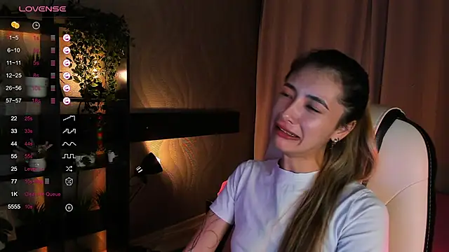 DarlaLike online show from September 25, 2025, 4:07 am