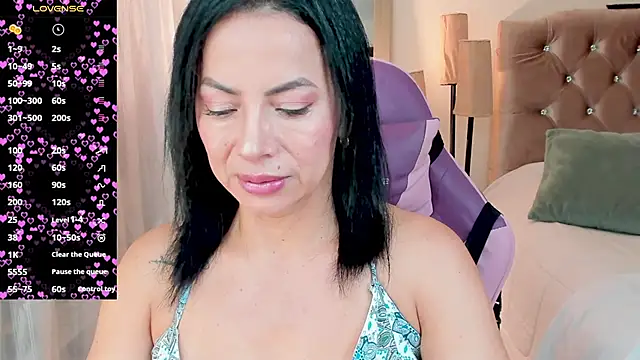 veronika naughty online show from September 23, 2025, 2:02 pm