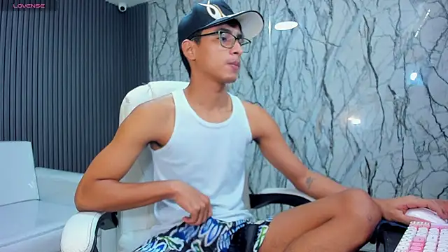 Snapshot of allens_joe chatting on November 24, 2025, 2:33 am allens joe online show from November 24, 2025, 2:33 am