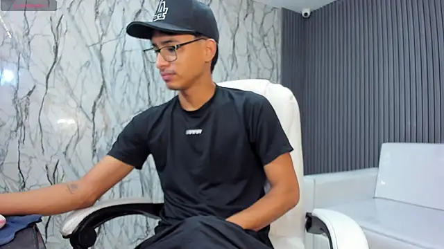 Snapshot of allens_joe chatting on December 16, 2025, 1:48 pm allens joe online show from December 16, 2025, 1:48 pm