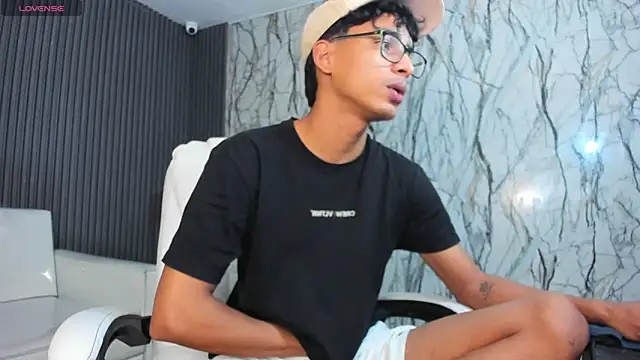 Snapshot of allens_joe chatting on December 20, 2025, 7:50 pm allens joe online show from December 20, 2025, 7:50 pm