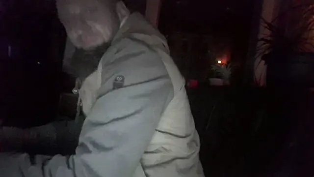 Snapshot of donhulio482 chatting on October 28, 2025, 12:11 am donhulio482 online show from October 28, 2025, 12:11 am