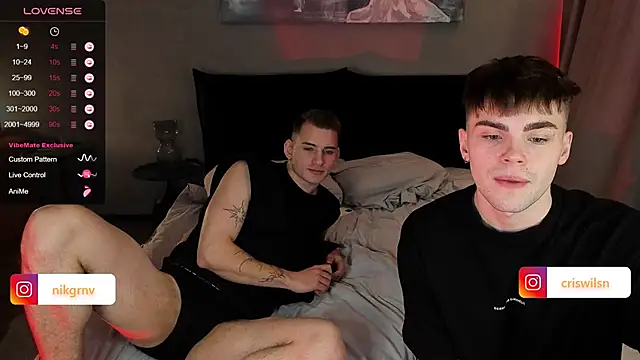 simonwnl online show from December 24, 2024, 7:00 pm