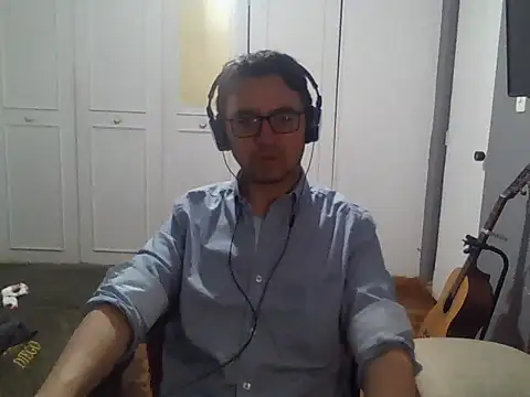 Snapshot of Diptongo chatting on November 27, 2025, 11:27 pm Diptongo online show from November 27, 2025, 11:27 pm