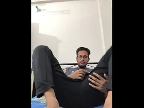 Zeuhorny online show from June 15, 2026, 5:18 am