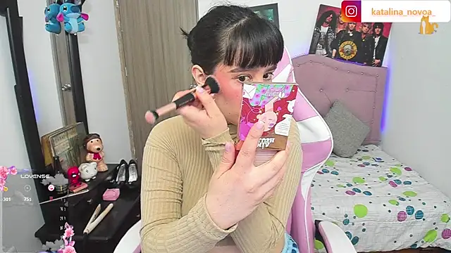 Snapshot of Katalina_novoa chatting on February 3, 2026, 3:04 am Katalina novoa online show from February 3, 2026, 3:04 am