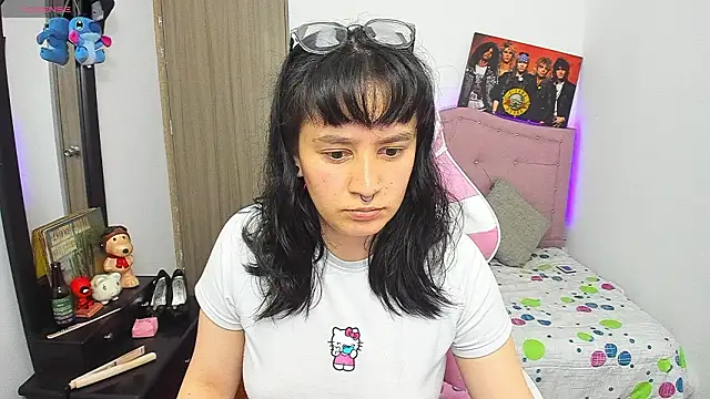 Snapshot of Katalina_novoa chatting on February 2, 2026, 3:49 am Katalina novoa online show from February 2, 2026, 3:49 am