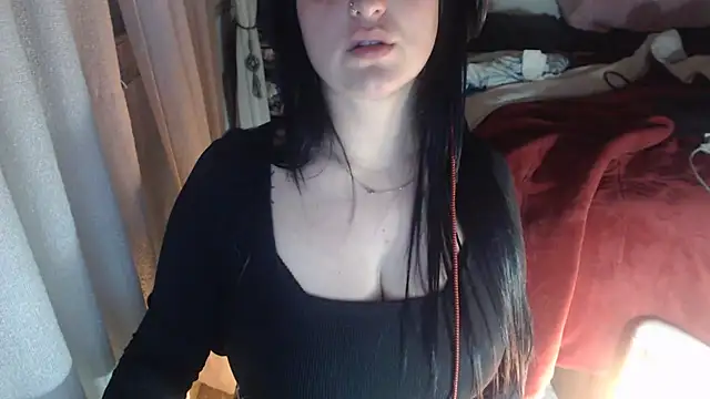 Snapshot of lady_rolinga chatting on June 23, 2026, 6:11 am lady rolinga online show from June 23, 2026, 6:11 am