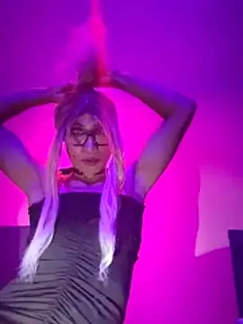 kandyloves online show from April 4, 2026, 8:43 am